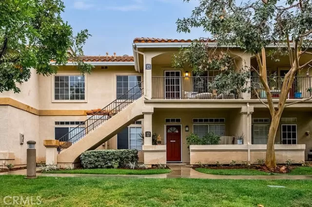 MLS: OC24054618 Condo For Sale