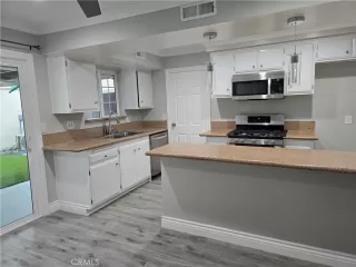 Photo #6: OC24054662 Listing 