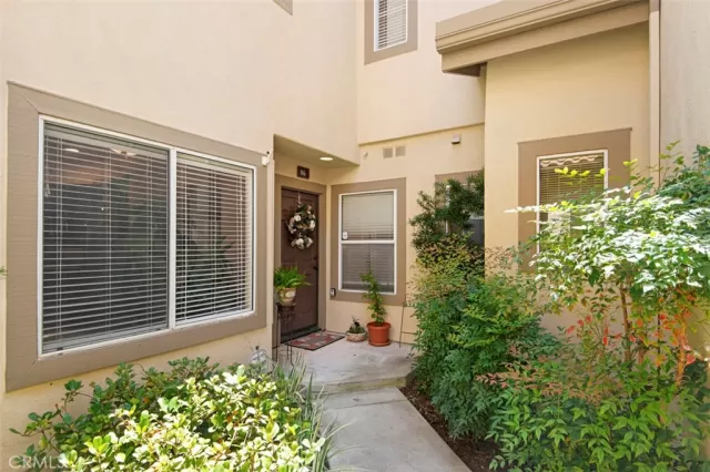 MLS: OC24054752 Condo For Sale