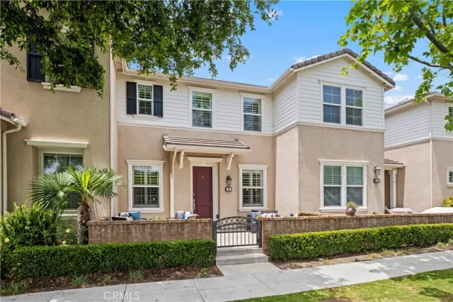 MLS: OC24054772 Condo For Sale