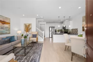 Photo #3: OC24054772 Listing 