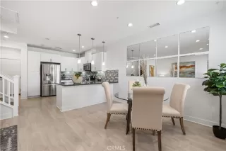 Photo #6: OC24054772 Listing 