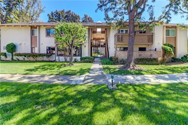 MLS: OC24055346 Condo For Sale