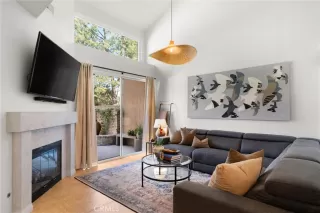 Photo #1: OC24056036 Listing 