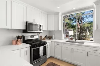 Photo #6: OC24056036 Listing 