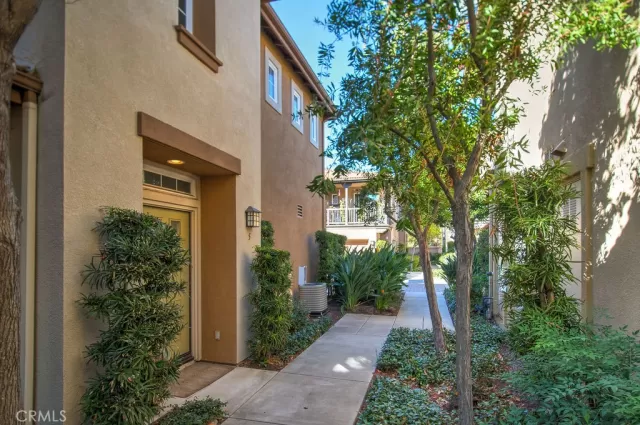 MLS: OC24057314 Condo For Sale