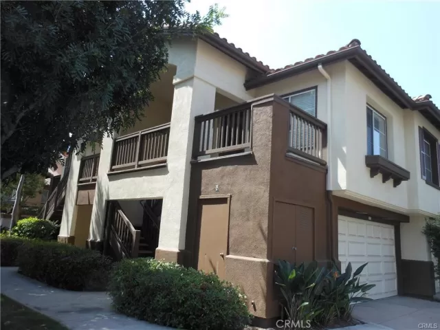 MLS: OC24057489 Condo For Sale