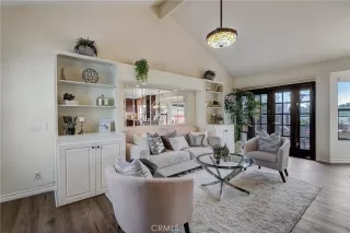 Photo #2: OC24057570 Listing 