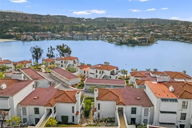 MLS: OC24057673 Condo For Sale