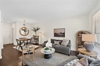 Photo #4: OC24058027 Listing 