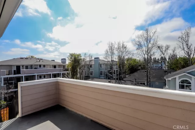 MLS: OC24058279 Condo For Sale