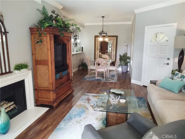 MLS: OC24058324 Condo For Sale