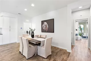 Photo #5: OC24058342 Listing 