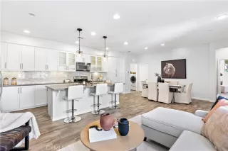 Photo #6: OC24058342 Listing 