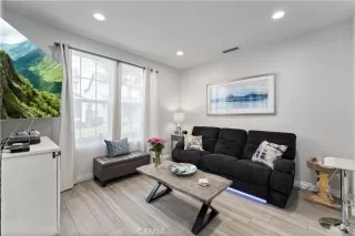 Photo #3: OC24058363 Listing 