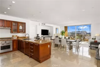 Photo #5: OC24058620 Listing