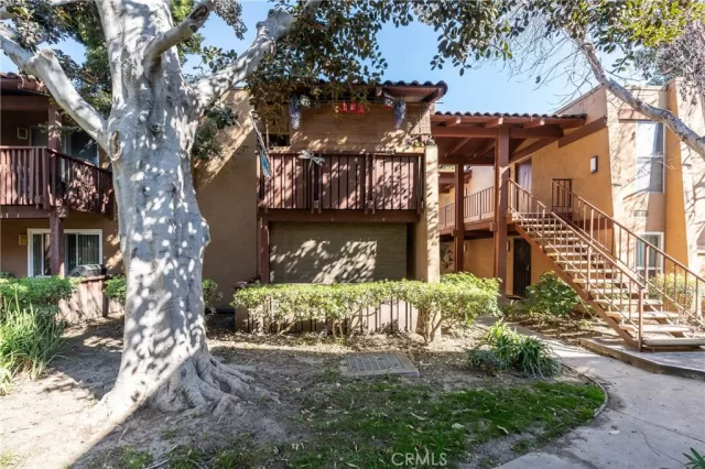 MLS: OC24058862 Condo For Sale