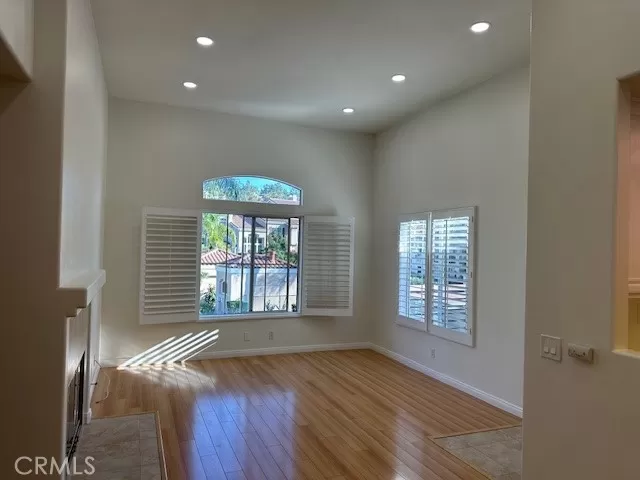 MLS: OC24059082 Condo For Sale