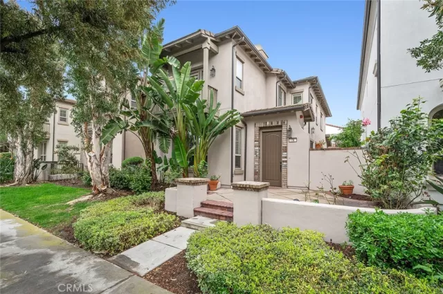 MLS: OC24059429 Condo For Sale