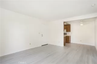 Photo #4: OC24059533 Listing 