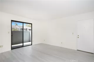 Photo #5: OC24059533 Listing 