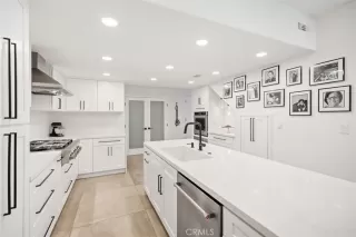 Photo #5: OC24059759 Listing 