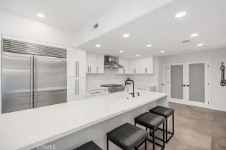 Photo #6: OC24059759 Listing 