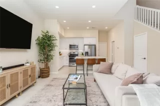 Photo #4: OC24060643 Listing 