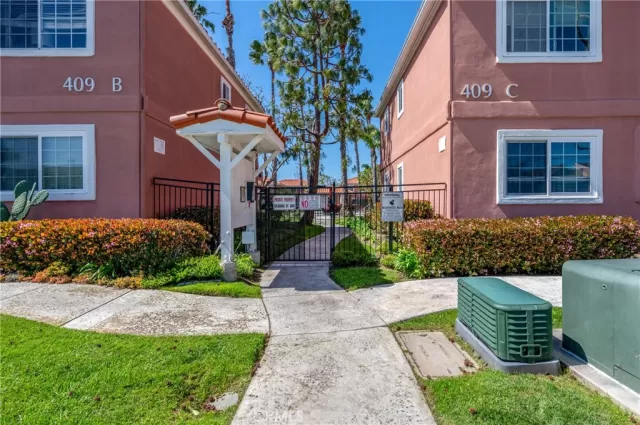 MLS: OC24061278 Condo For Sale