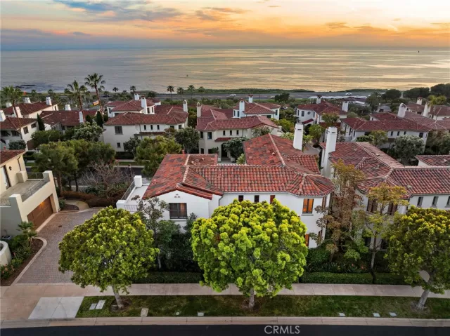 MLS: OC24062058 Condo For Sale