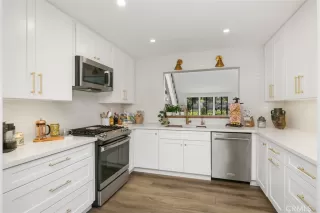 Photo #6: OC24062109 Listing