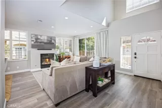 Photo #4: OC24063150 Listing 