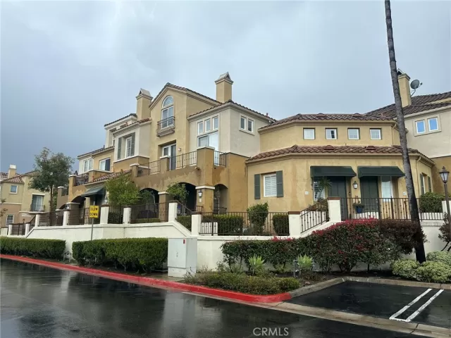 MLS: OC24063299 Condo For Sale