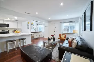 Photo #4: OC24063307 Listing