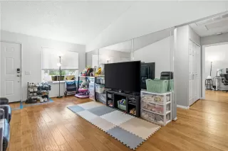 Photo #5: OC24063400 Listing 