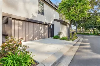 Photo #6: OC24063976 Listing 