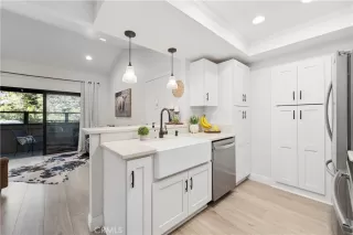 Photo #6: OC24064027 Listing 