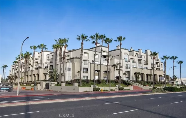 MLS: OC24064066 Condo For Sale