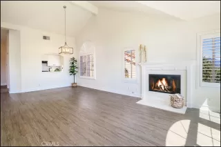 Photo #5: OC24064337 Listing