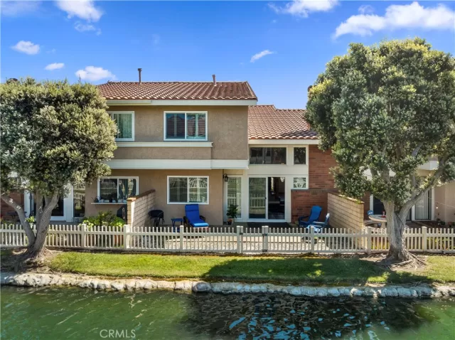 MLS: OC24065019 Condo For Sale