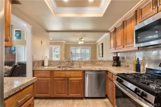 Photo #3: OC24065019 Listing