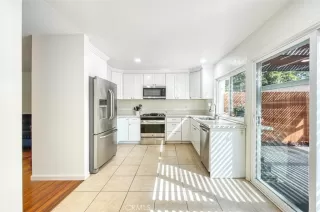 Photo #4: OC24065139 Listing 