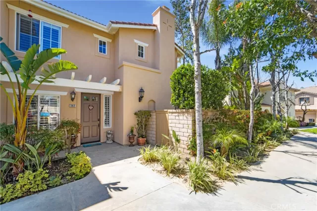 MLS: OC24065437 Condo For Sale