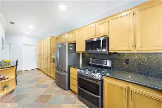 Photo #2: OC24065437 Listing 