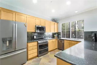 Photo #3: OC24065437 Listing 