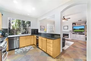 Photo #4: OC24065437 Listing 