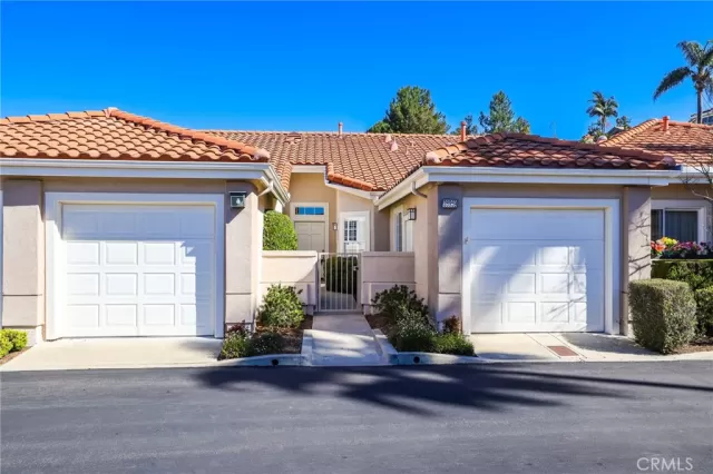 MLS: OC24065619 Condo For Sale