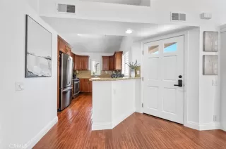 Photo #4: OC24065638 Listing 