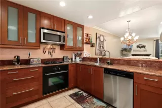 Photo #6: OC24065661 Listing 