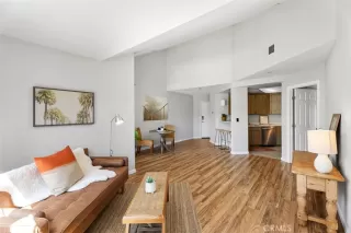 Photo #4: OC24065737 Listing